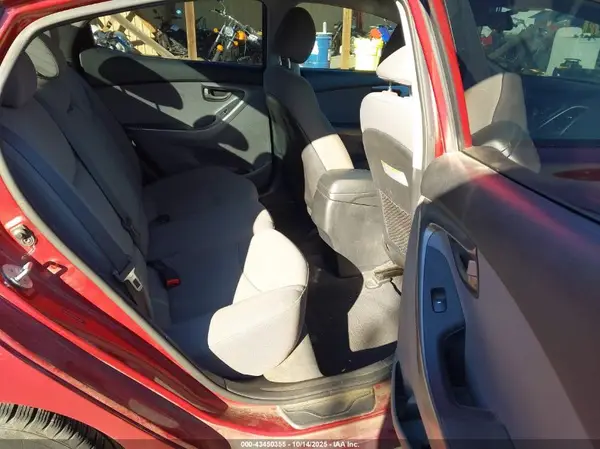5NPDH4AE3GH715461 2016 HYUNDAI ELANTRA - Image 8
