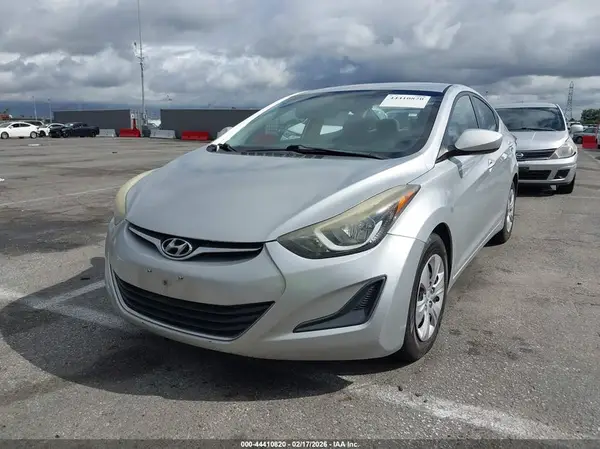 5NPDH4AE3GH715508 2016 HYUNDAI ELANTRA - Image 2