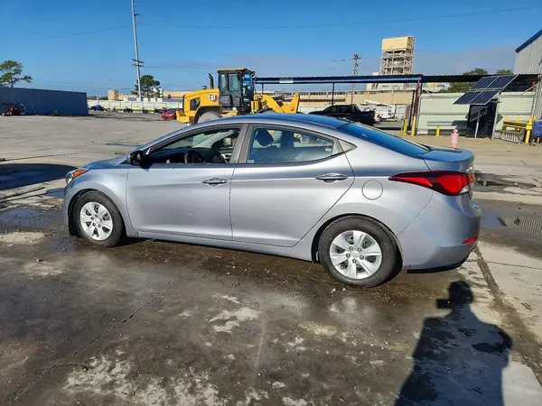 5NPDH4AE3GH715931 2016 HYUNDAI ELANTRA - Image 2