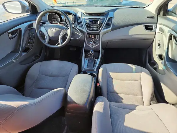 5NPDH4AE3GH715931 2016 HYUNDAI ELANTRA - Image 8