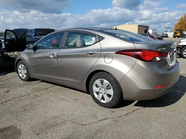 5NPDH4AE3GH717890 2016 HYUNDAI ELANTRA - Image 2
