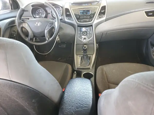5NPDH4AE3GH718098 2016 HYUNDAI ELANTRA - Image 8