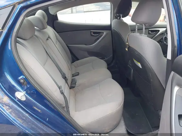 5NPDH4AE3GH718165 2016 HYUNDAI ELANTRA - Image 8