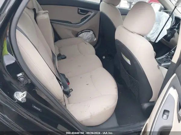 5NPDH4AE3GH722023 2016 HYUNDAI ELANTRA - Image 8