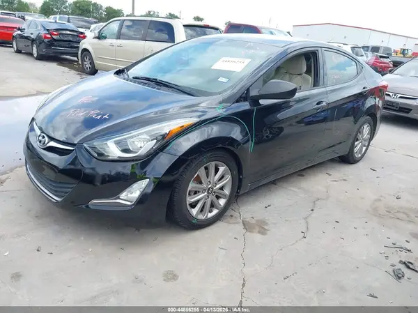 5NPDH4AE3GH722796 2016 HYUNDAI ELANTRA - Image 2