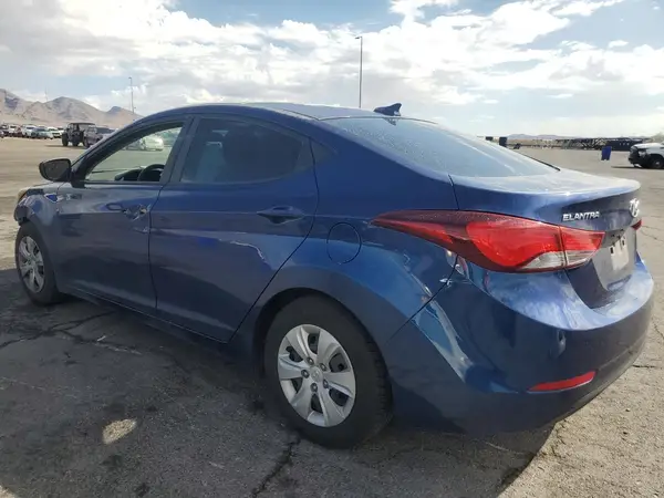5NPDH4AE3GH724483 2016 HYUNDAI ELANTRA - Image 2