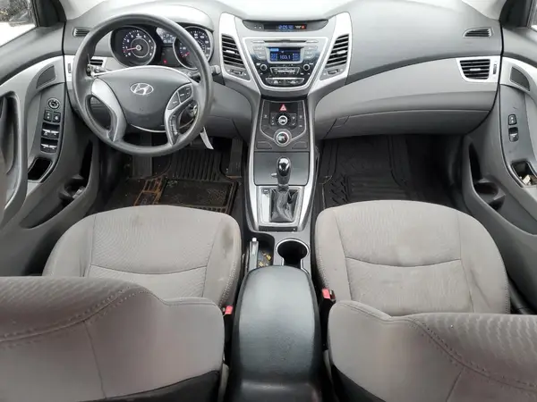 5NPDH4AE3GH725701 2016 HYUNDAI ELANTRA - Image 8