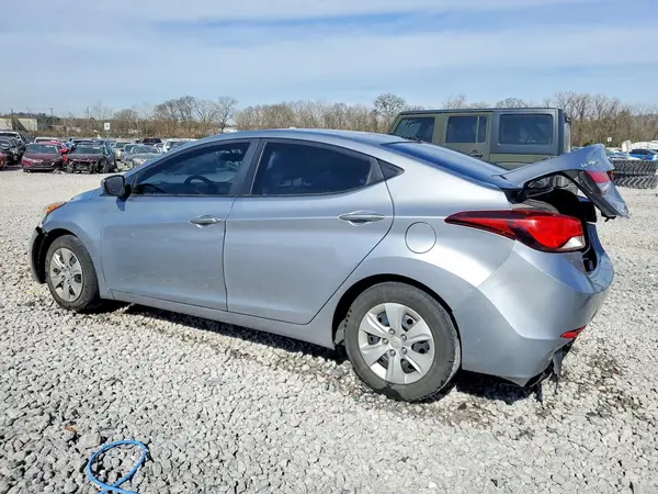 5NPDH4AE3GH725990 2016 HYUNDAI ELANTRA - Image 2