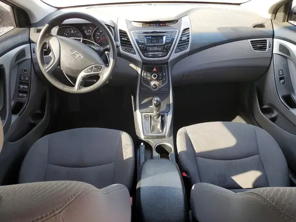 5NPDH4AE3GH725990 2016 HYUNDAI ELANTRA - Image 8