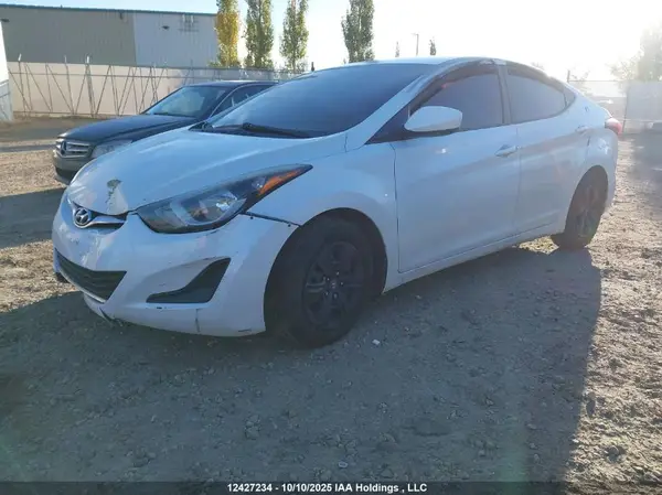5NPDH4AE3GH726203 2016 HYUNDAI ELANTRA - Image 2