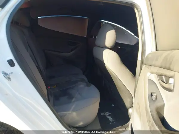 5NPDH4AE3GH726203 2016 HYUNDAI ELANTRA - Image 8