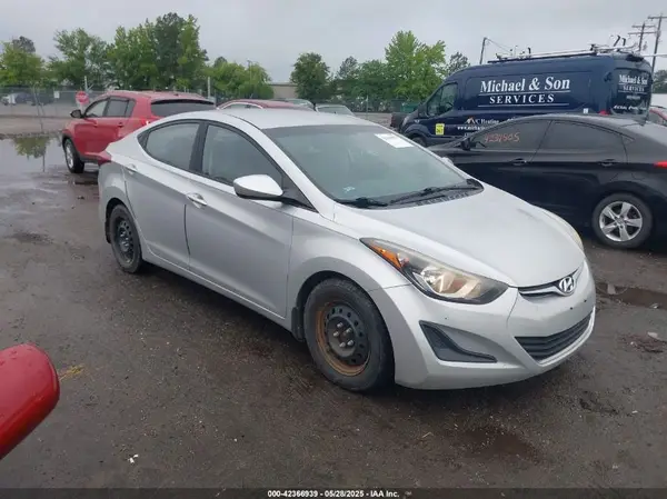 5NPDH4AE3GH727965 2016 HYUNDAI ELANTRA - Image 1