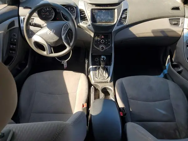 5NPDH4AE3GH728209 2016 HYUNDAI ELANTRA - Image 8