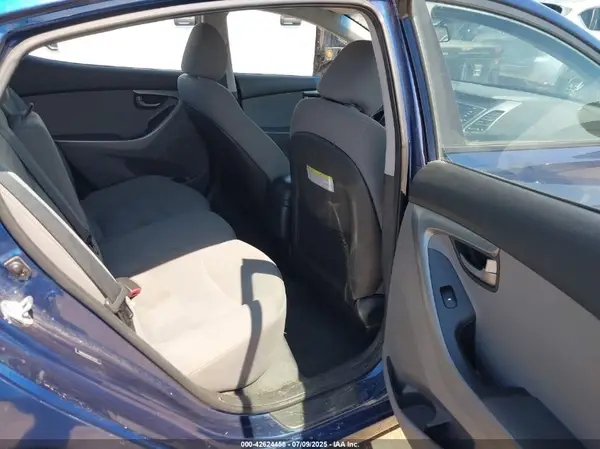 5NPDH4AE3GH731210 2016 HYUNDAI ELANTRA - Image 8