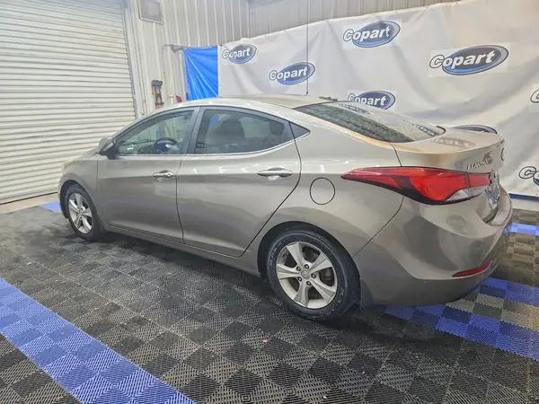 5NPDH4AE3GH731370 2016 HYUNDAI ELANTRA - Image 2