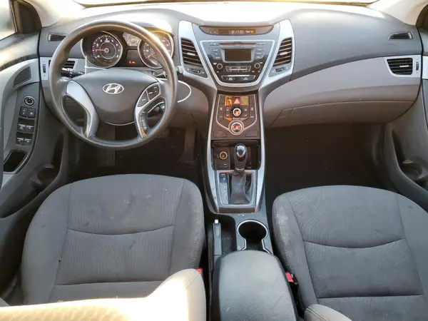 5NPDH4AE3GH732566 2016 HYUNDAI ELANTRA - Image 8