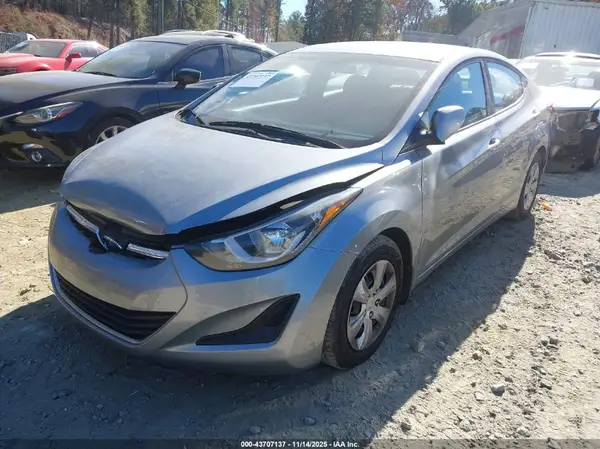 5NPDH4AE3GH733913 2016 HYUNDAI ELANTRA - Image 2