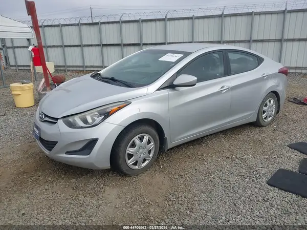 5NPDH4AE3GH734060 2016 HYUNDAI ELANTRA - Image 2
