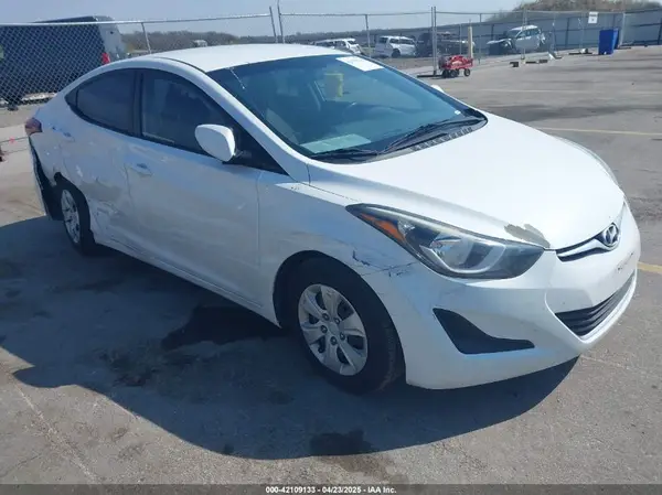 5NPDH4AE3GH734527 2016 HYUNDAI ELANTRA - Image 1