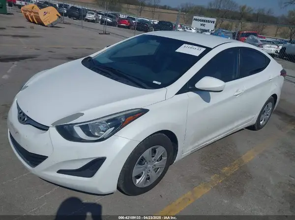 5NPDH4AE3GH734527 2016 HYUNDAI ELANTRA - Image 2