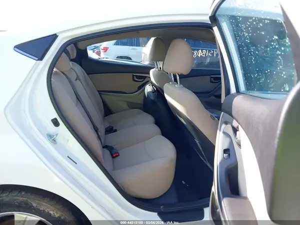 5NPDH4AE3GH735712 2016 HYUNDAI ELANTRA - Image 8