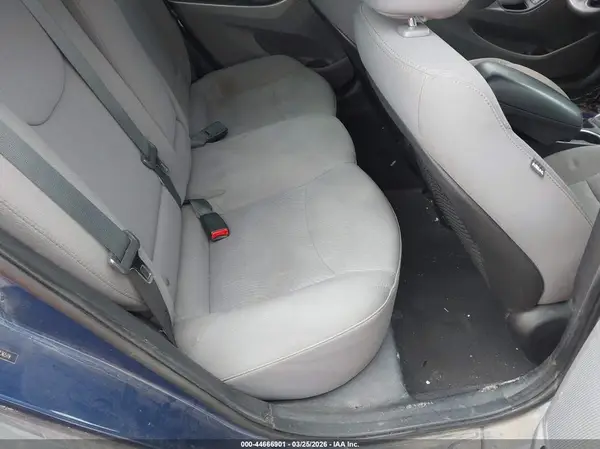 5NPDH4AE3GH736519 2016 HYUNDAI ELANTRA - Image 8