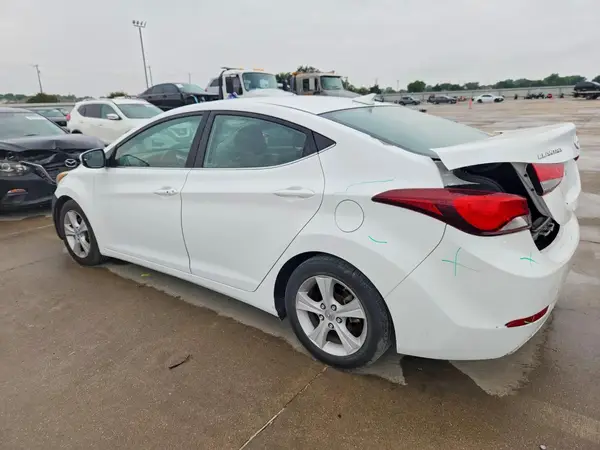 5NPDH4AE3GH737721 2016 HYUNDAI ELANTRA - Image 2