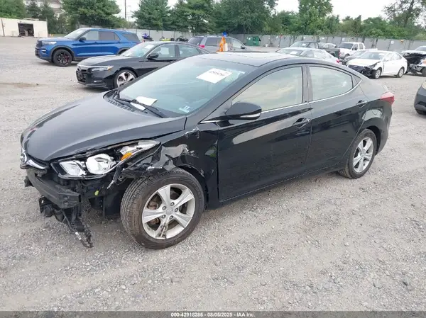 5NPDH4AE3GH738707 2016 HYUNDAI ELANTRA - Image 2
