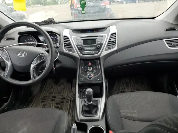 5NPDH4AE3GH739050 2016 HYUNDAI ELANTRA - Image 8