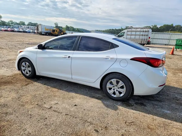 5NPDH4AE3GH739291 2016 HYUNDAI ELANTRA - Image 2