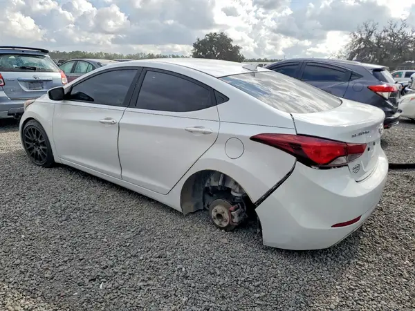 5NPDH4AE3GH743244 2016 HYUNDAI ELANTRA - Image 2