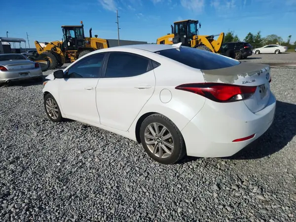 5NPDH4AE3GH745981 2016 HYUNDAI ELANTRA - Image 2