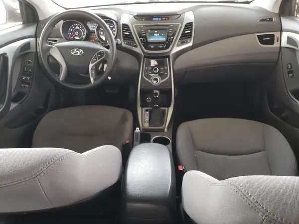 5NPDH4AE3GH746189 2016 HYUNDAI ELANTRA - Image 8