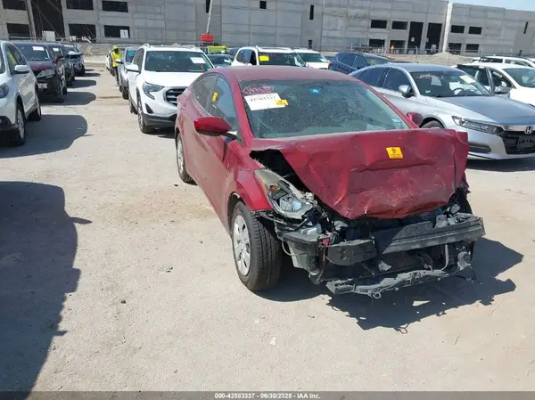 5NPDH4AE3GH746225 2016 HYUNDAI ELANTRA - Image 1