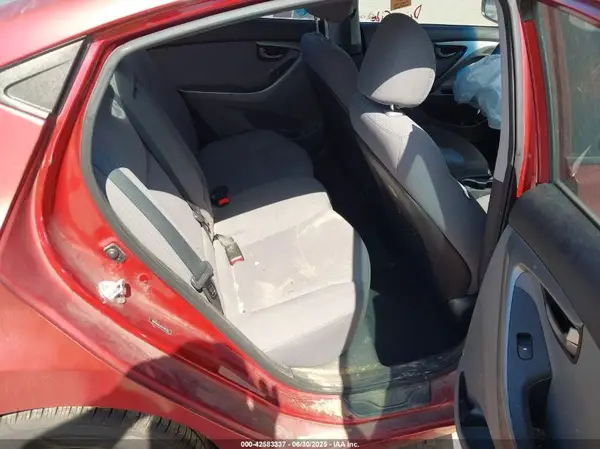 5NPDH4AE3GH746225 2016 HYUNDAI ELANTRA - Image 8