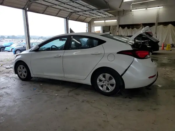 5NPDH4AE3GH746502 2016 HYUNDAI ELANTRA - Image 2