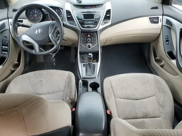 5NPDH4AE3GH746550 2016 HYUNDAI ELANTRA - Image 8