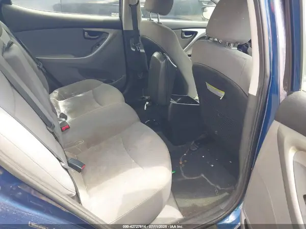 5NPDH4AE3GH749349 2016 HYUNDAI ELANTRA - Image 8