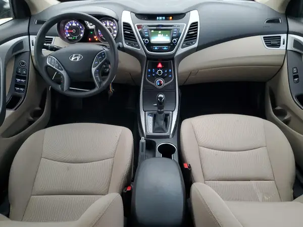 5NPDH4AE3GH749352 2016 HYUNDAI ELANTRA - Image 8