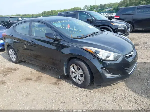 5NPDH4AE3GH750601 2016 HYUNDAI ELANTRA - Image 1