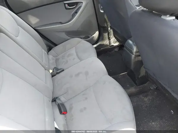 5NPDH4AE3GH750601 2016 HYUNDAI ELANTRA - Image 8