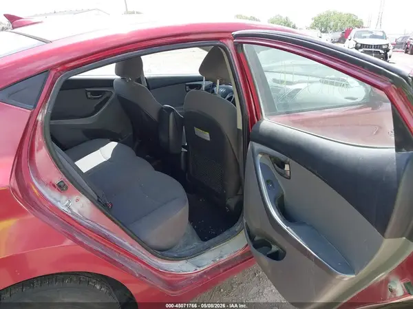 5NPDH4AE3GH751117 2016 HYUNDAI ELANTRA - Image 8