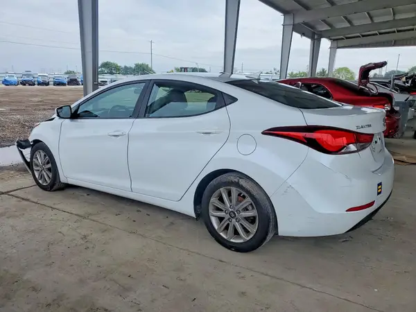 5NPDH4AE3GH752977 2016 HYUNDAI ELANTRA - Image 2