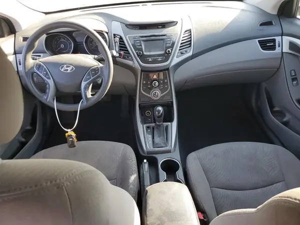 5NPDH4AE3GH753918 2016 HYUNDAI ELANTRA - Image 8