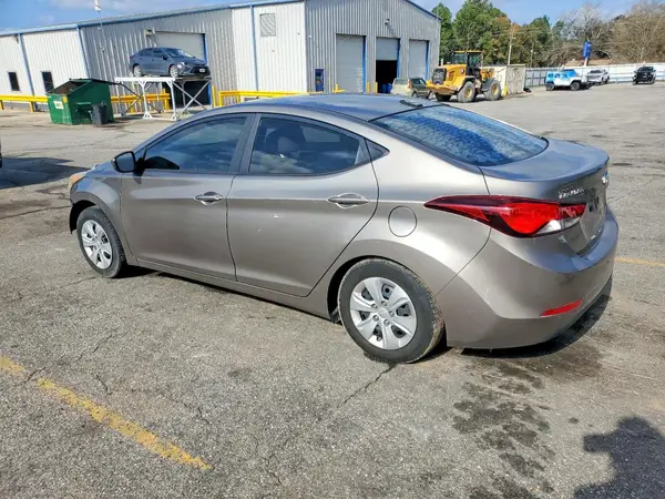 5NPDH4AE3GH754065 2016 HYUNDAI ELANTRA - Image 2
