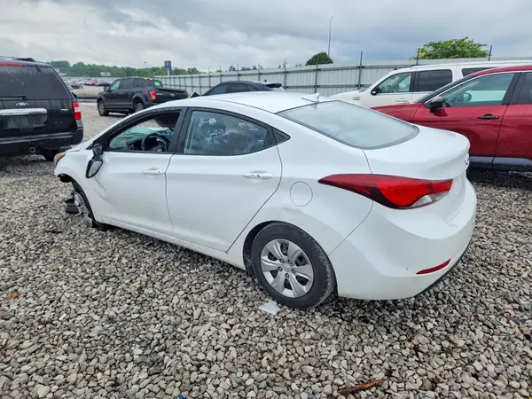 5NPDH4AE3GH754955 2016 HYUNDAI ELANTRA - Image 2