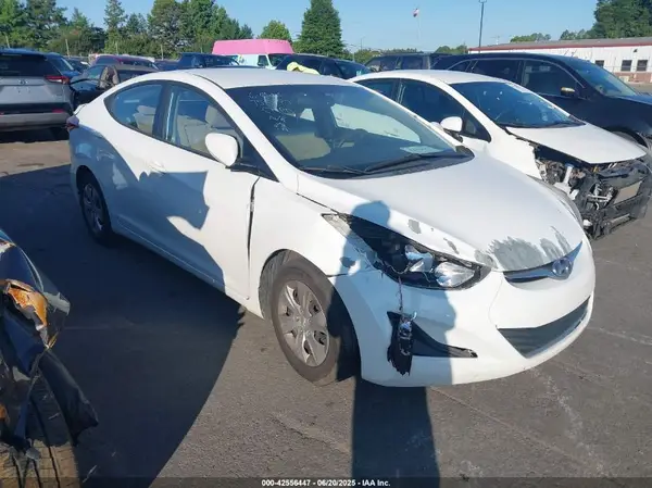 5NPDH4AE3GH755197 2016 HYUNDAI ELANTRA - Image 1