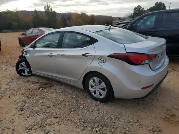 5NPDH4AE3GH757421 2016 HYUNDAI ELANTRA - Image 2