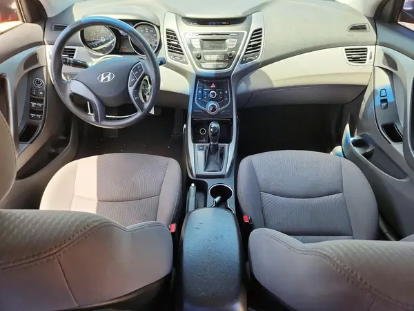 5NPDH4AE3GH757936 2016 HYUNDAI ELANTRA - Image 8