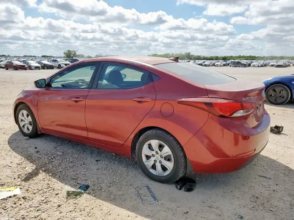 5NPDH4AE3GH758312 2016 HYUNDAI ELANTRA - Image 2